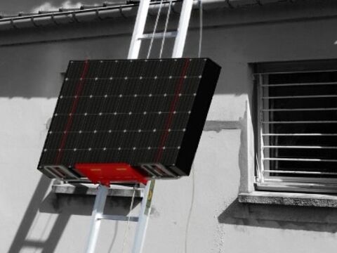 assets/images/2/panneau-solaire-150kg-1-f9d37505.jpeg